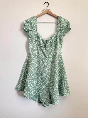 Princess Polly Green and white Floral Romper Size 10 NWT thumbnail 2