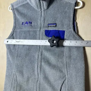 Patagonia Women’s Cozy Gray Fleece Vest‎ with Blue Detail Size Large thumbnail 5