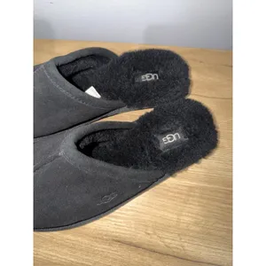 New UGG Women's Pearle SlipOn Slipper Black‎ US8 Style 1115139 UggPlush P thumbnail 3