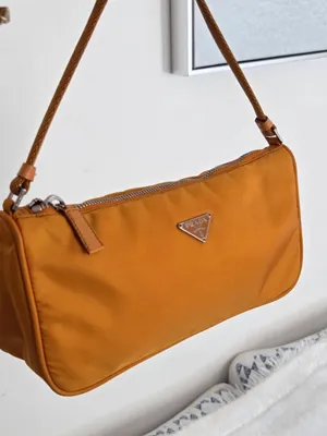 Authentic Prada Re-Edition 2002 Cloth Handbag thumbnail 2