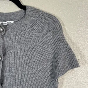 Alice & Olivia Grey Cashmere Y2K Sweater Womens S Chunky Buttons Fall Cardigan thumbnail 12