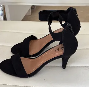 Style & Co Paycee Black Faux Suede‎ Kitten Heel Ankle Strap Sandals Womens 5M thumbnail 1