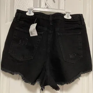 *Forever 21 Premium New Black Stud Accents Frayed Hem Distressed Denim Shorts #M thumbnail 7