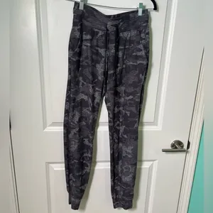 Lululemon Ready To Rulu Pant *Updated Incognito Camo HTR Black / Black Size 4 thumbnail 5
