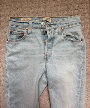 Levi’s Light Denim 501 Crop Jeans thumbnail 6