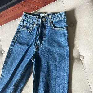 Zara Blue Denim Straight Leg Jean Size‎ 0 thumbnail 4