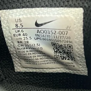 Nike Air Max Motion 2 (Women’s 8.5) thumbnail 6