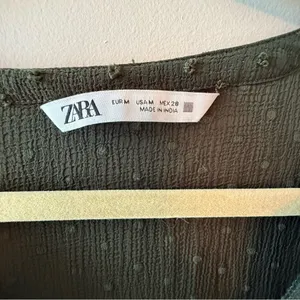 Zara Dark Green Textured Top Women’s Size Medium thumbnail 3