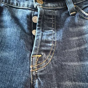 Seven For All Mankind Josefina Distressed Boyfriend Jeans Size 29 thumbnail 3