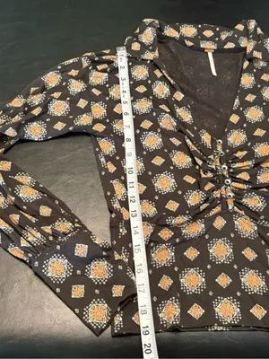 Free People Sydney’s Printed Top size Medium retro, geometric print. thumbnail 11
