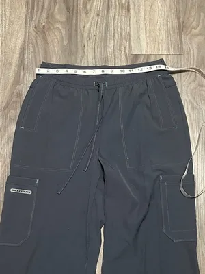 Women's Straight-Leg Scrub Pants in Charcoal Gray - Modern Professional thumbnail 7