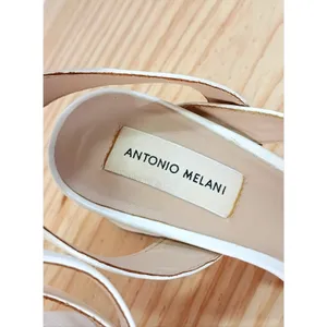 Antonio Melani "Kandis" White Croc Embossed Block Heel Sandals 8.5 M thumbnail 5