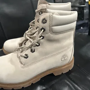 Timberland waterproof Cream Lace-Up Boots thumbnail 6