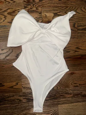American threads white body suit with bow design  thumbnail 1