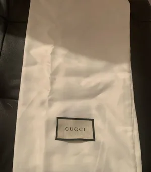 Preloved Gucci‎ dustbag. About 14x8.5 inches thumbnail 1