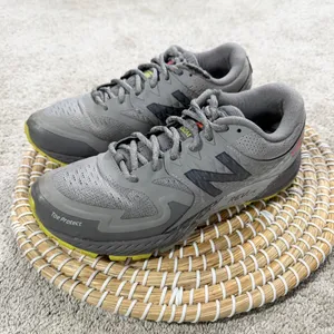 New Balance Women’s Summit Q.O.M. Trail Running Shoes Sneakers in Gray 8 thumbnail 2