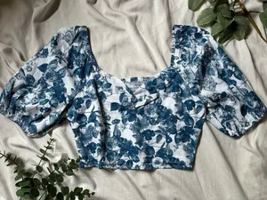 Boutique Floral Crop Top Blouse thumbnail 1