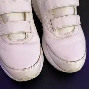 Brooks Addiction Walker V-Strap 2 White Leather Walking Shoes Womens 8.5 thumbnail 5