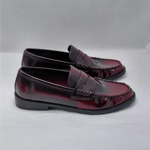 Madden Girl Penny Loafers Womens Sz 7 Y2K Burgundy Preppy Workwear Comfort Shoes thumbnail 6