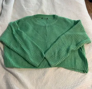 Green sweater brand unknown thumbnail 1