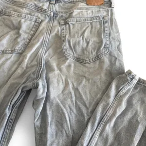 Hollister Ultra High-Rise Mom Jeans Light Wash Distressed Ripped Size 9R 29 thumbnail 7