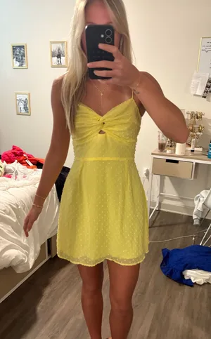 Yellow tie-front backless mini dress thumbnail 1