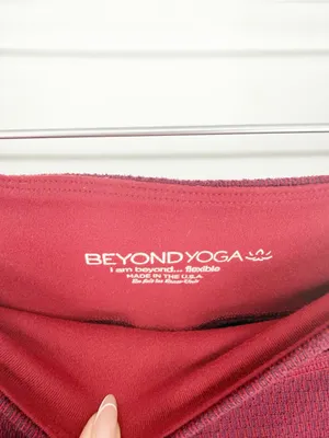 Beyond‎ Yoga Textured Leggings Women's S Heathered Burgundy Activewear thumbnail 6