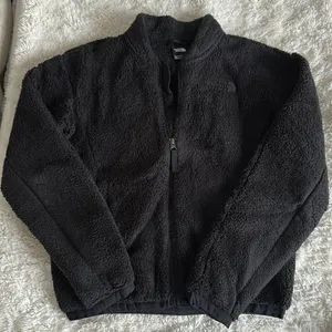 Women’s North Face Sherpa Zip up thumbnail 3