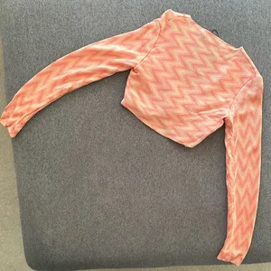 House of CB Bertille ZigZag Peach Long Sleeve Crop Top Small thumbnail 9