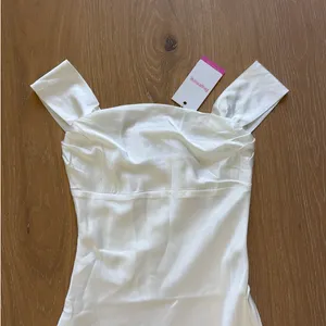 Beginning Boutique Maxi Dress Off Shoulder Formal Ela Size US2 White thumbnail 2