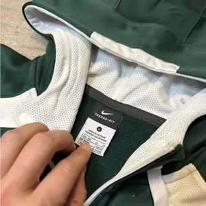 •NIKE• ZIP UP HOODIE thumbnail 7
