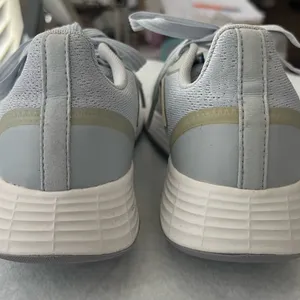 Adidas Women’s Primeblue Sneakers NWOT thumbnail 3