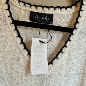 Cider NWT Black and White Oversized Sweater Top thumbnail 3