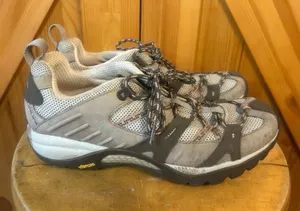 Merrell Hiking Shoes 9.5 Elephant/Pink Waterproof Vibram Low Lace Up thumbnail 1