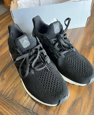 Tennis Shoes thumbnail 1