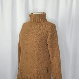 EVERLANE The Cloud Turtleneck Sweater Wool Alpaca‎ Heathered Chai Small thumbnail 7