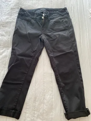 American Eagle Capris thumbnail 1