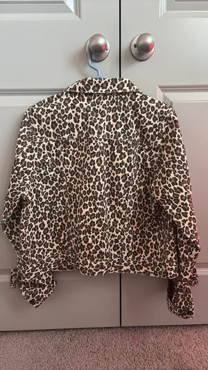 Cotton On leopard print denim jacket thumbnail 3
