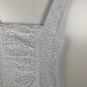Nookie Darling Mini Dress Small White Eyelet Ruched Ruffle Hem Bridal‎ Cocktail thumbnail 3
