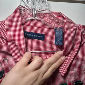 Karen Scott Womens XL Red Gingham Embroidered Holly Christmas Button Down Shirt thumbnail 3