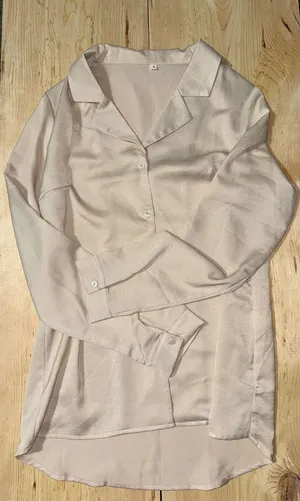 Womens Champagne Satin Button Down Long‎ Sleeve Shirt Blouse Size Small Beige thumbnail 1
