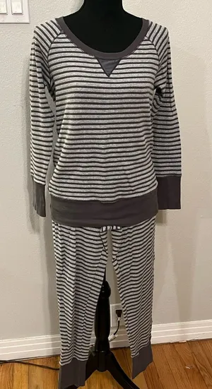 Victoria's Secret Women’s Gray & Dark Gray Striped Pajama Set Size M thumbnail 1