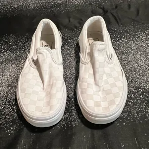 Womens 7 Vans Classic Slip On Checkerboard True White Canvas Sneakers thumbnail 4