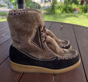 Vintage Snowland Faux Fur Suede Boots Sherpa Lined Lace Up Retro Winter Size 7 thumbnail 1