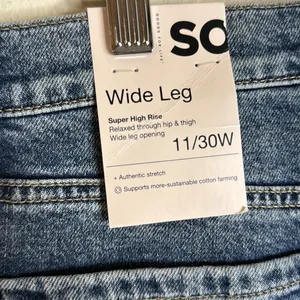 SO Women Super High Rise Wide Leg Distressed Denim Jeans Blue 11/30W thumbnail 9