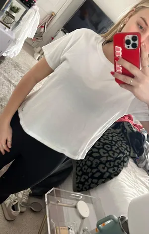 Tshirt thumbnail 1