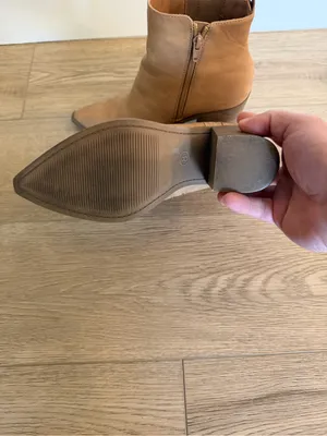Women’s Tan Pointed Toe Ankle Boots Size 8 thumbnail 5
