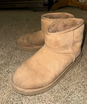 Ugg  thumbnail 3