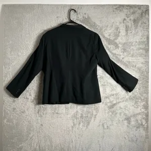 Armani Collezioni Minimalist Black Blazer Sleek Tailored‎ Silhouette Medium thumbnail 5