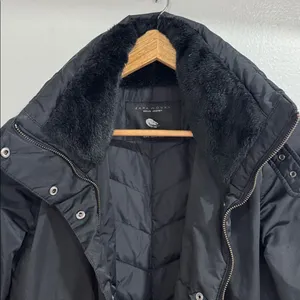 Zara woman down black jacket EUC thumbnail 2